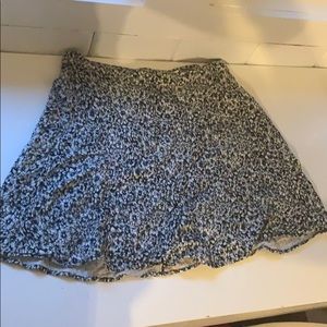 flower print skirt b&w